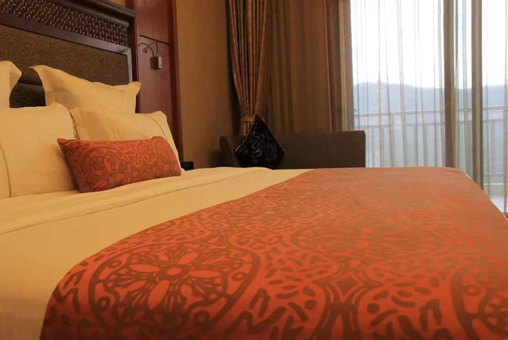 Ramada Plaza Xishuangbanna Hotel Phòng bức ảnh