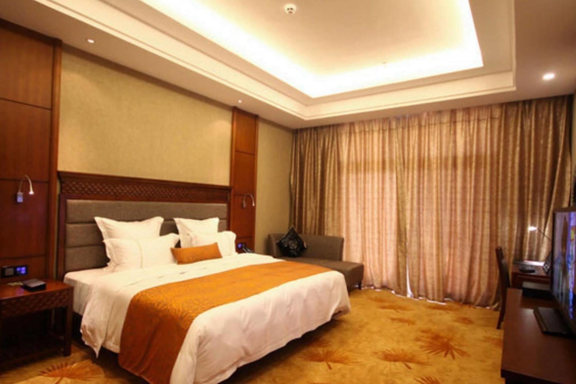 Ramada Plaza Xishuangbanna Hotel Ngoại thất bức ảnh