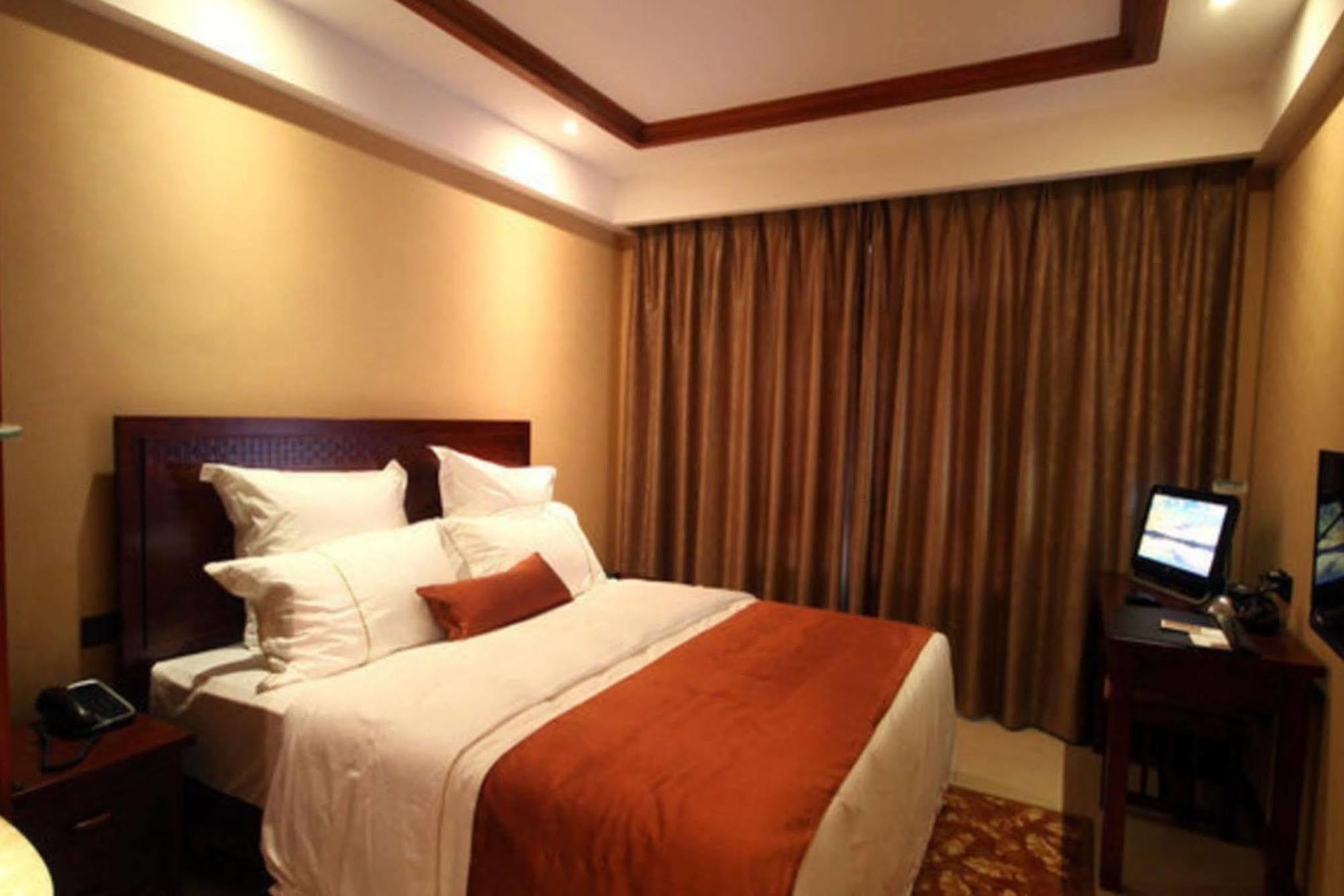 Ramada Plaza Xishuangbanna Hotel Ngoại thất bức ảnh